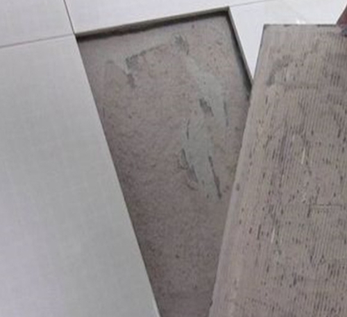 黄平瓷砖空鼓维修公司分享瓷砖铺贴时如果打浆（即涂抹在瓷砖背面和基层上的砂浆或瓷砖胶）过少，会带来以下问题